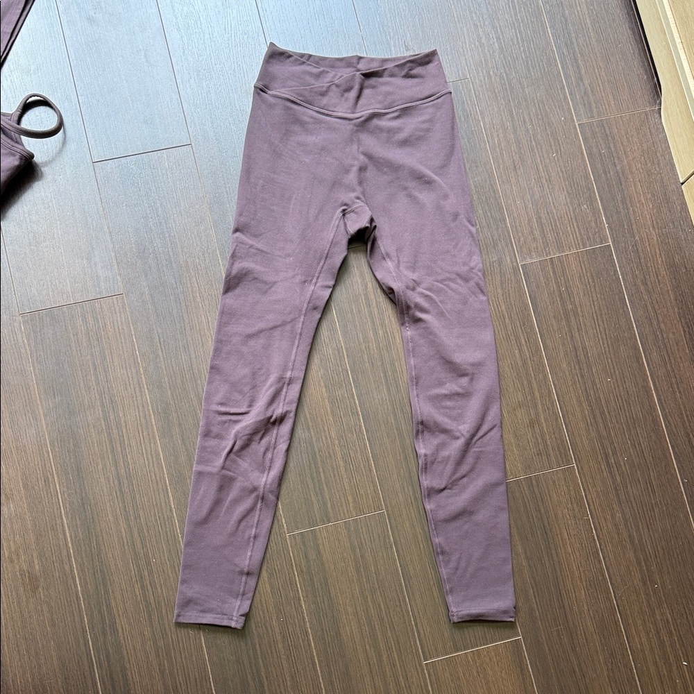 437 Essentials Leggings in Espresso - Picture 2 of 4